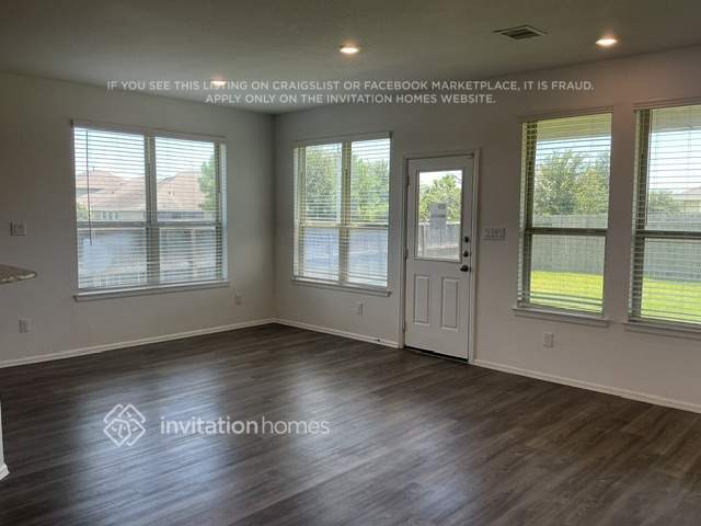 Foto del edificio - 753 Ridgewood Lk Dr
