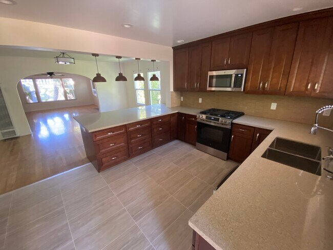 Cocina2 - 1057 E Main St