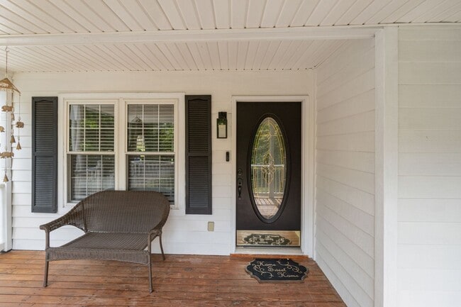 Building Photo - 3Bed/2Bath Lake Monticello Rental