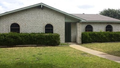 Building Photo - 1711 W Spring Creek Pkwy