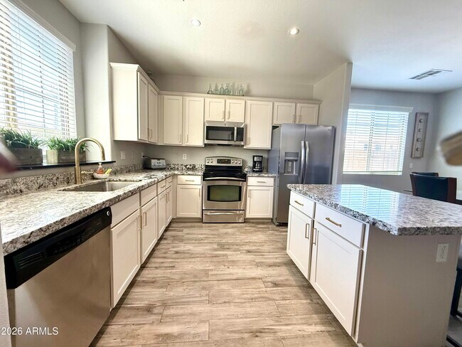 Foto del edificio - 3708 E Kerry Ln