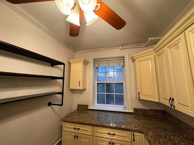 Foto del edificio - 1253 Beacon St