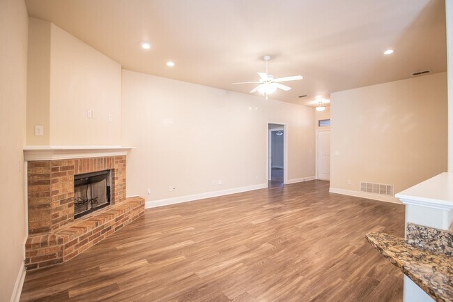 Foto del edificio - 9708 Remington Avenue