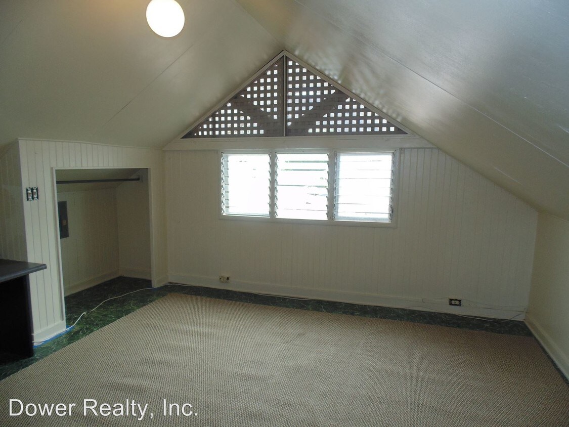 Primary Photo - 3608 Leahi Ave