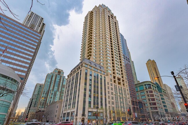 Foto del edificio - 118 E Erie St