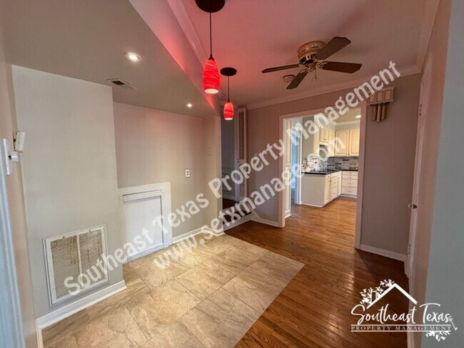 Foto del edificio - 2465 Gladys St