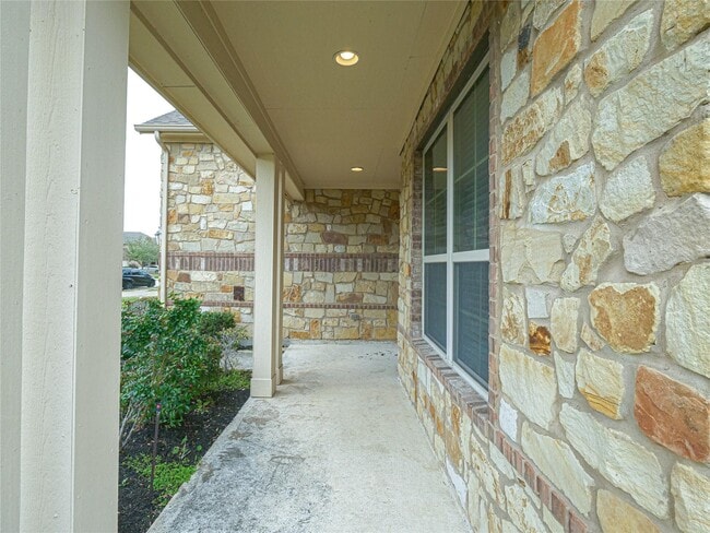 Building Photo - 2701 Camden Hills Ln