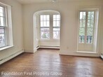 Primary Photo - 6 W Chestnut St