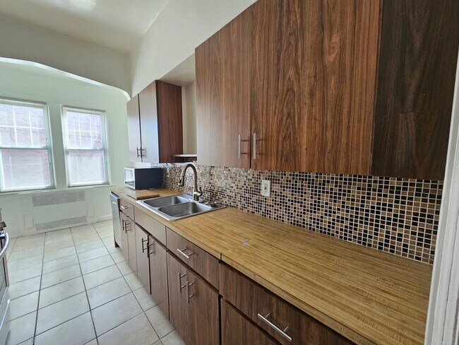 Foto del edificio - 8718 31st Ave