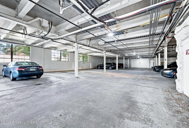 Foto del edificio - 831-831 Adams Ave