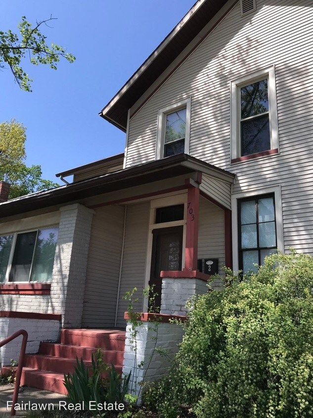 Primary Photo - 703 N Randolph St
