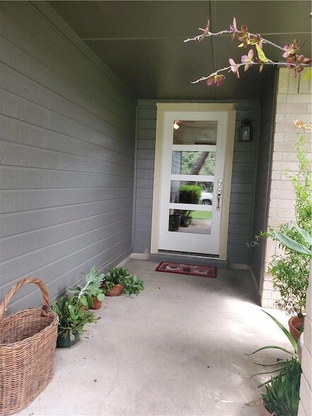 Foto del edificio - 1809 Dayflower Trce