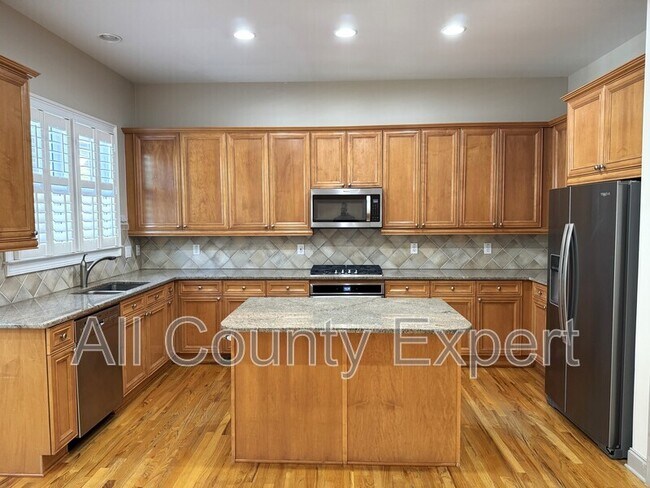 Foto del edificio - 3006 Riverstone Tr