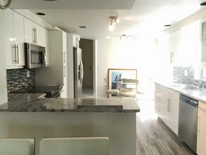 Building Photo - 7770 La Mirada Dr