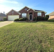Building Photo - 5705 Seneca Dr