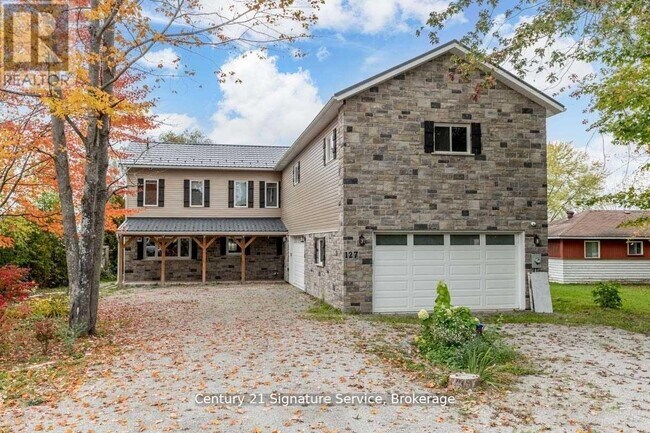 Building Photo - 127 Maskinonge Rd