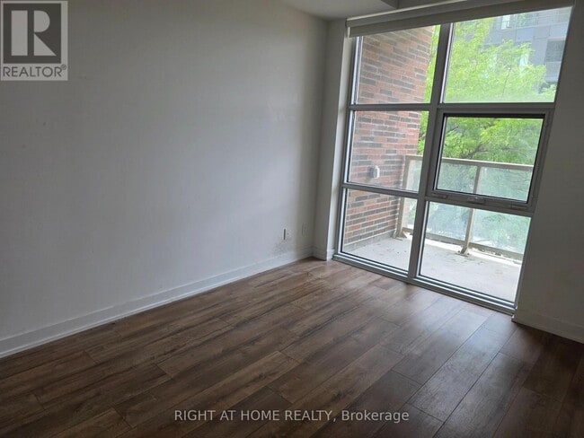 Building Photo - 1787 St Clair Ave W