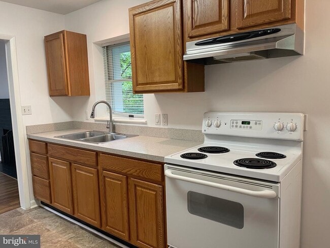 Building Photo - 158 Bifrost Way