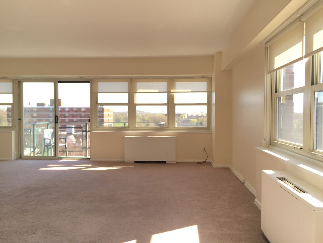 31 Woodland St, Hartford, CT 06105 Apartments in Hartford, CT