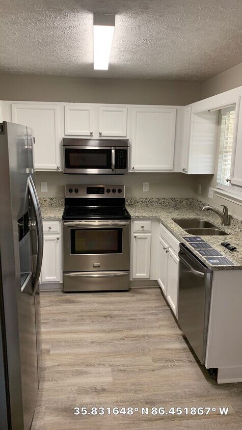 Foto del edificio - NOW AVAILABLE! - 3051 Wellington Pl, Murfr...