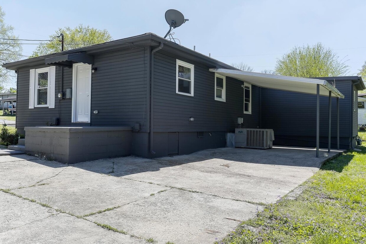 Primary Photo - 609 Hayes St