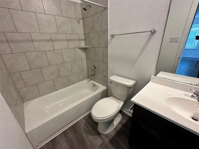 Foto del edificio - 16646 Moss Ln