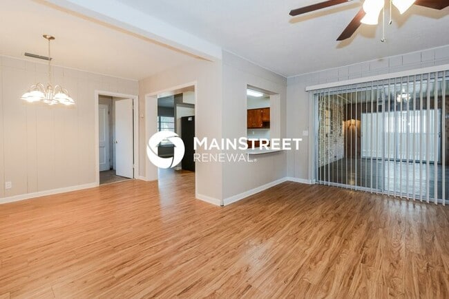 Building Photo - 3 Bedroom Pet-Friendly Home in Tampa, FL w...