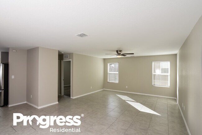 Building Photo - 10730 Castello Cyn