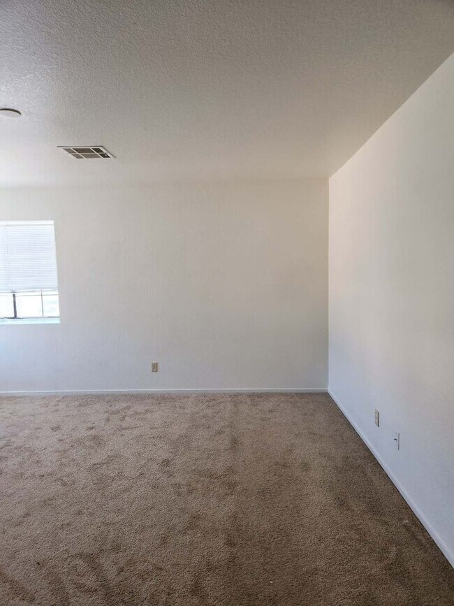 Building Photo - 7713 Snow Shoe Way