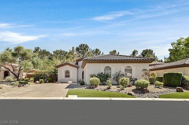 Building Photo - 11 Fountainhead Cir