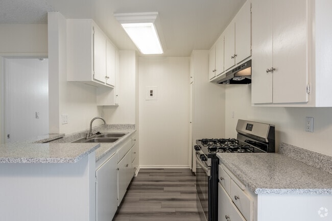 1 habitación, 1 baño, 685 pies cuadrados, cocina - Village Meadows