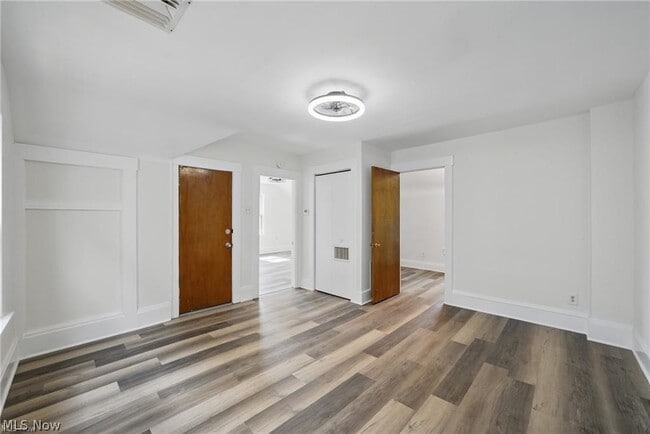 Foto del edificio - 2471 Tremont Ave