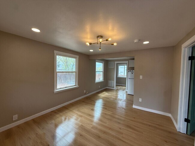 Foto del edificio - 39 Sunflower Rd