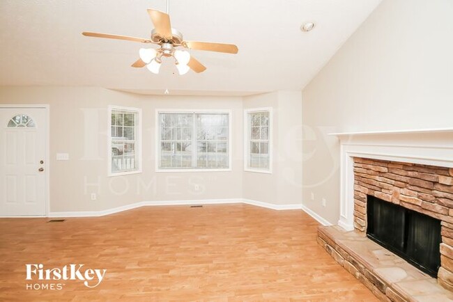Building Photo - 385 Fairview Oak Pl