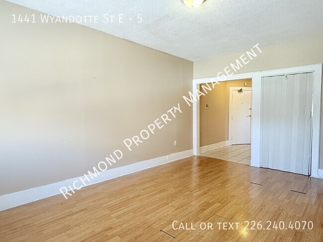 Building Photo - 1441 Wyandotte St E