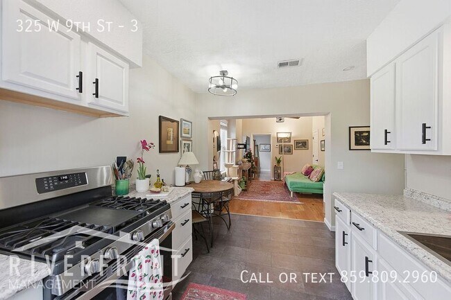 Foto del edificio - 325 W 9th St