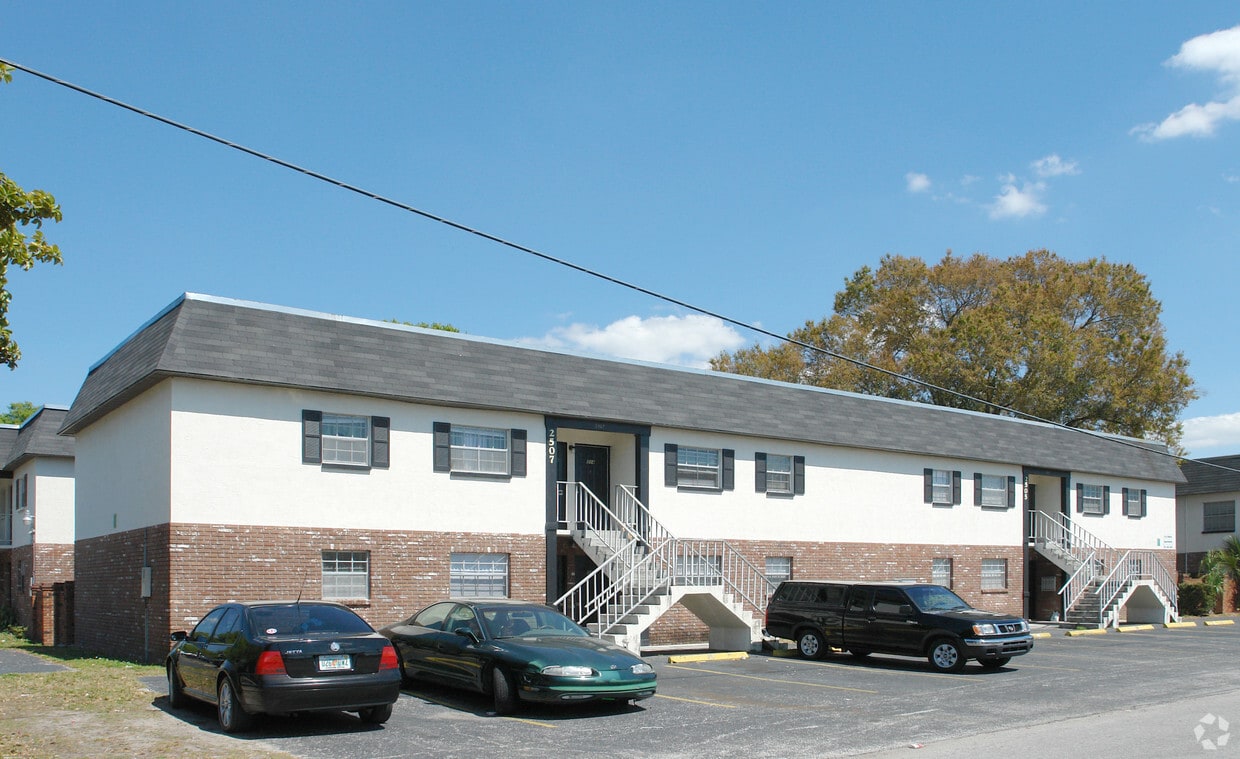 Building Photo - 4805 N Melton Ave