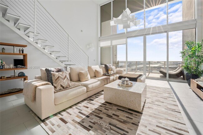 Building Photo - 1040 Biscayne Blvd