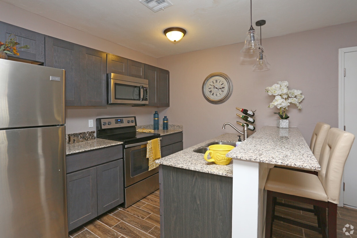 Avista of Edmond Apartments in Edmond, OK