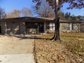 Building Photo - 1016 Billie Ruth Ln