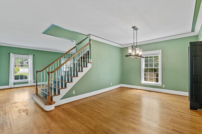 Foto del edificio - 710 Woodcreek Ct