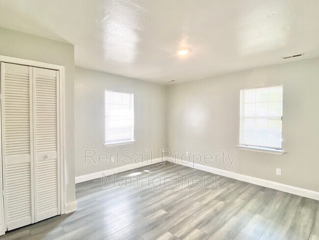 Foto del edificio - 1240 24th St