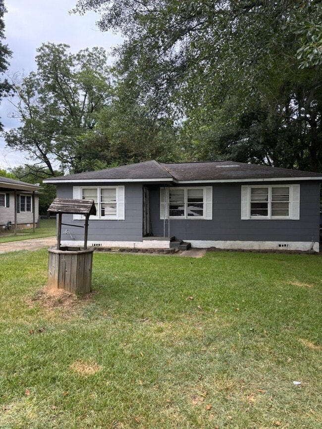 Building Photo - 142 Dexter Ave