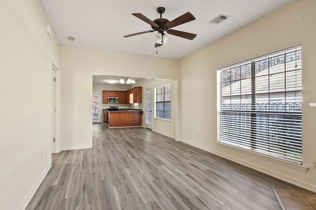 Building Photo - East Tuscaloosa Garden Home in Camden Lake