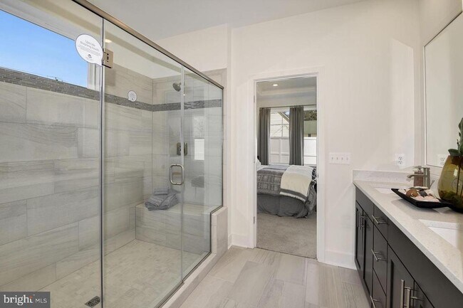 Foto del edificio - 34007 Givens Wy