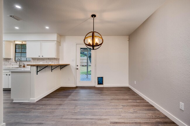 Building Photo - 2604 San Juan Dr