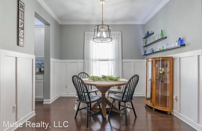 Foto del edificio - 4 br, 2.5 bath House - 2134 Gillette Drive