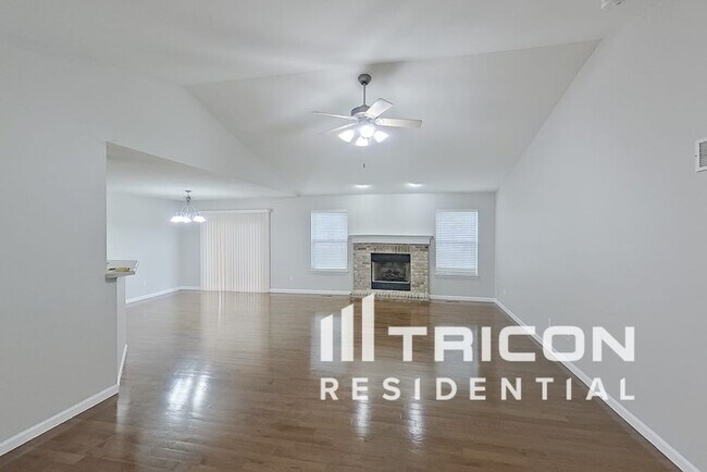 Foto del edificio - 310 Woodson Trail Dr