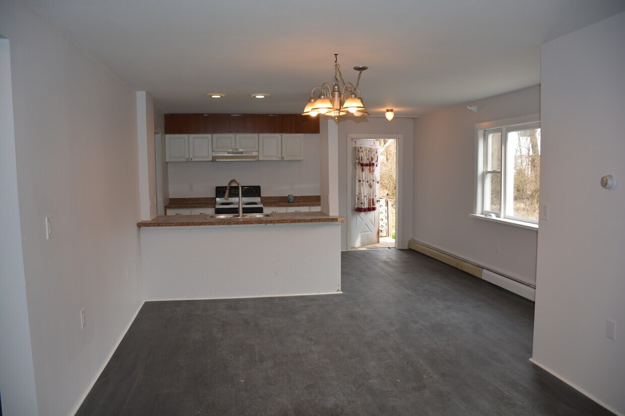 Foto principal - 106 Kersey Dr
