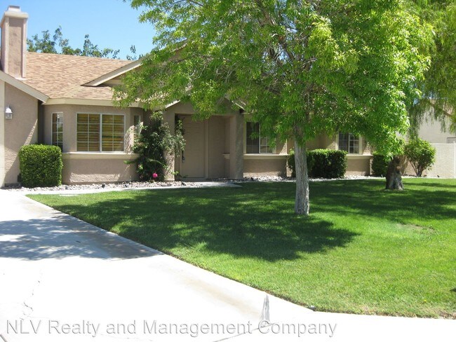 Building Photo - 4620 Cattleman Ave